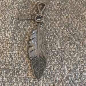 Jessica Simpson Gun Metallic Feather Keychain